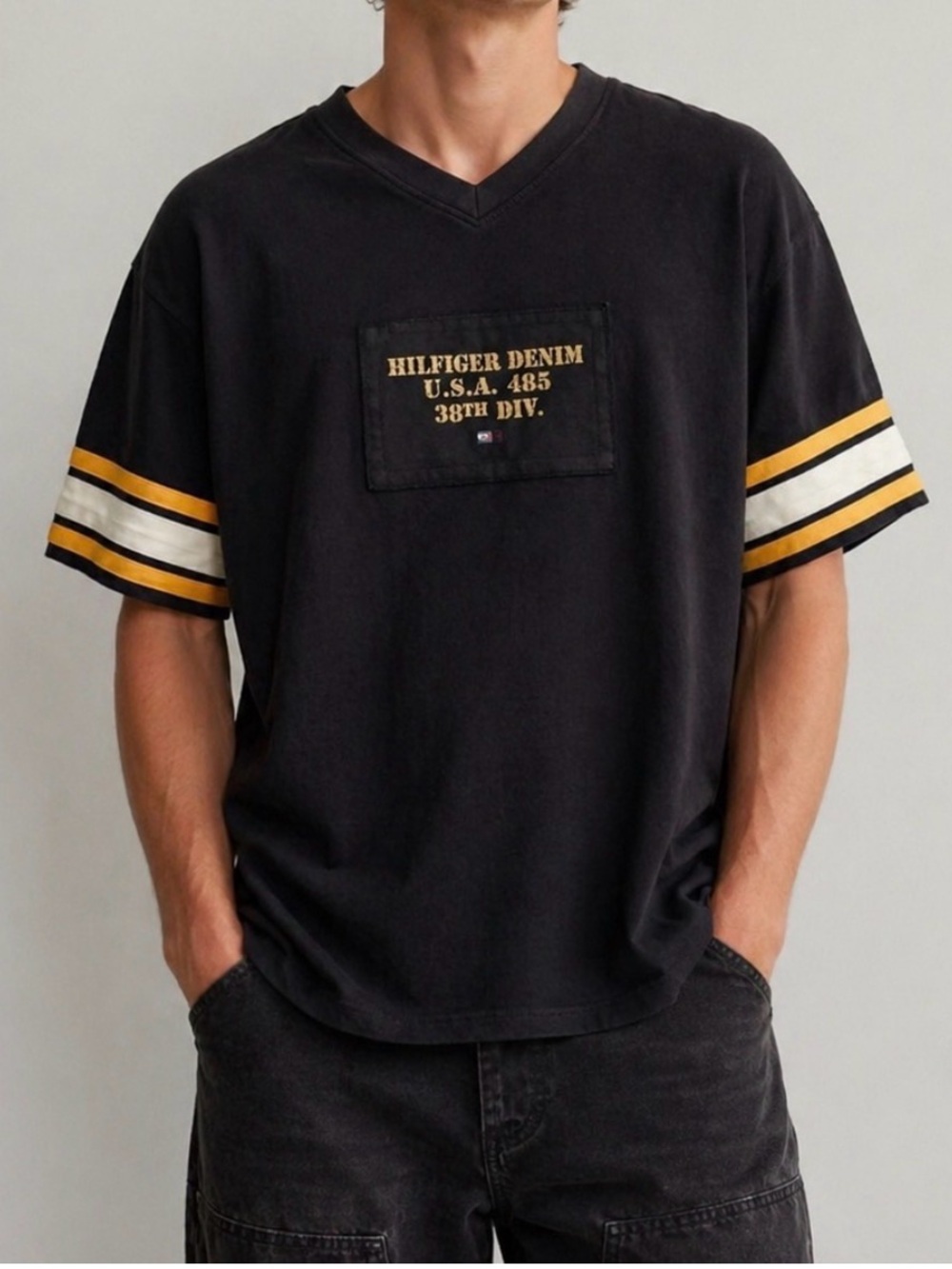 Tommy Hilfiger Denim Black V-Neck Tee Striped Sleeves- Mens Large